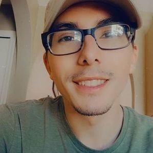 Meet your Posher, Jhonathan